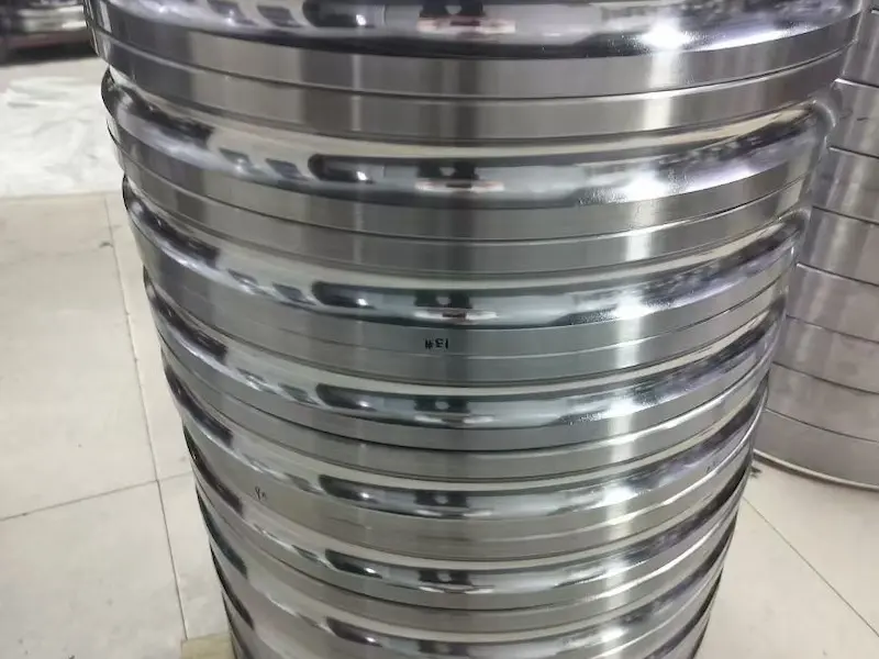 Advanced superfinishing process achieving mirror-like raceways for 70 series spindle bearings