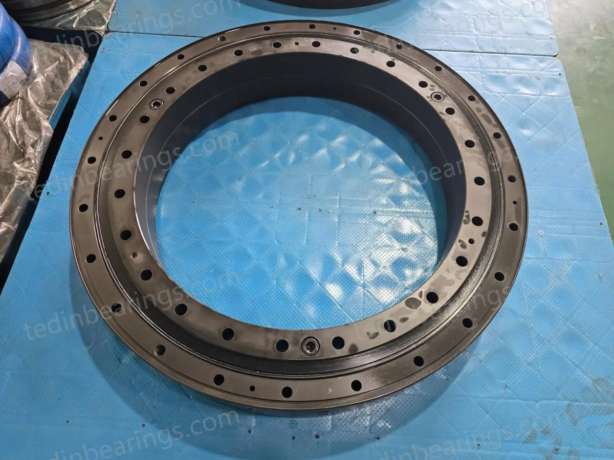 Custom double row angular contact ball bearing design for medium and large-size equipment