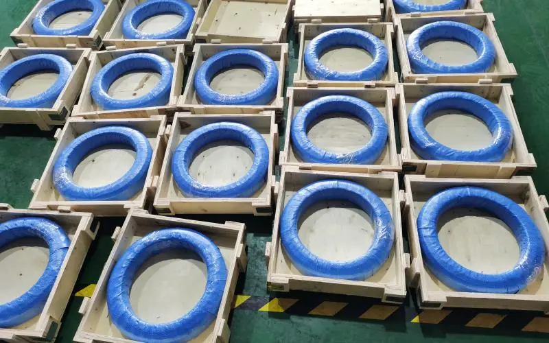 320 series tapered roller bearing stock and packaging