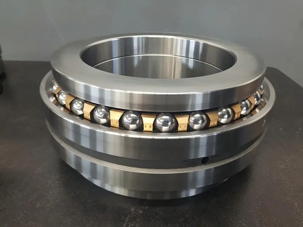 Double direction thrust angular contact ball bearings for machine tools