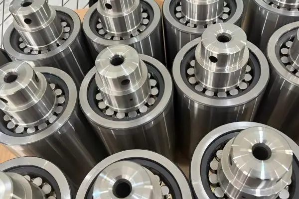 Custom cylindrical roller bearing structure