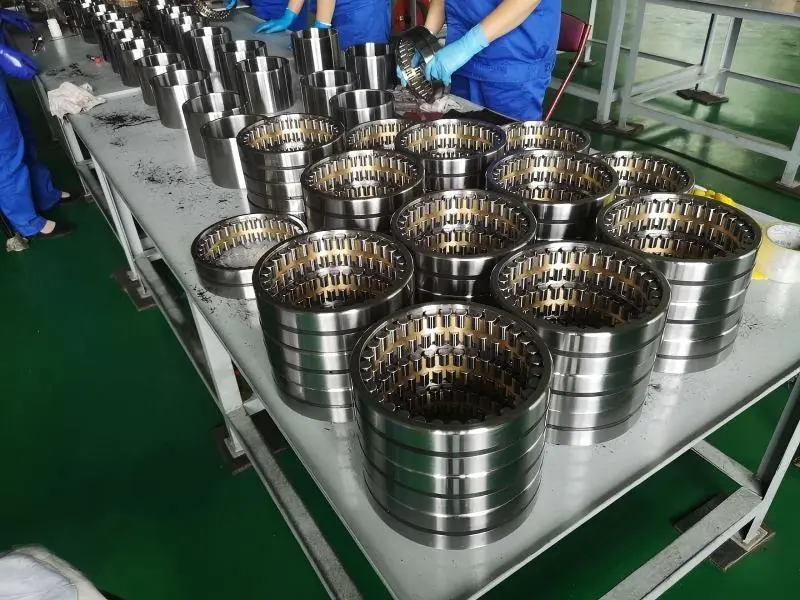 Single row cylindrical roller bearing inspection