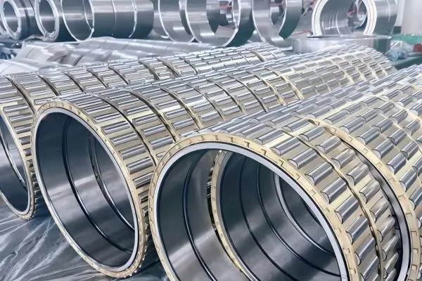 Raceway grinding for four row cylindrical roller bearings