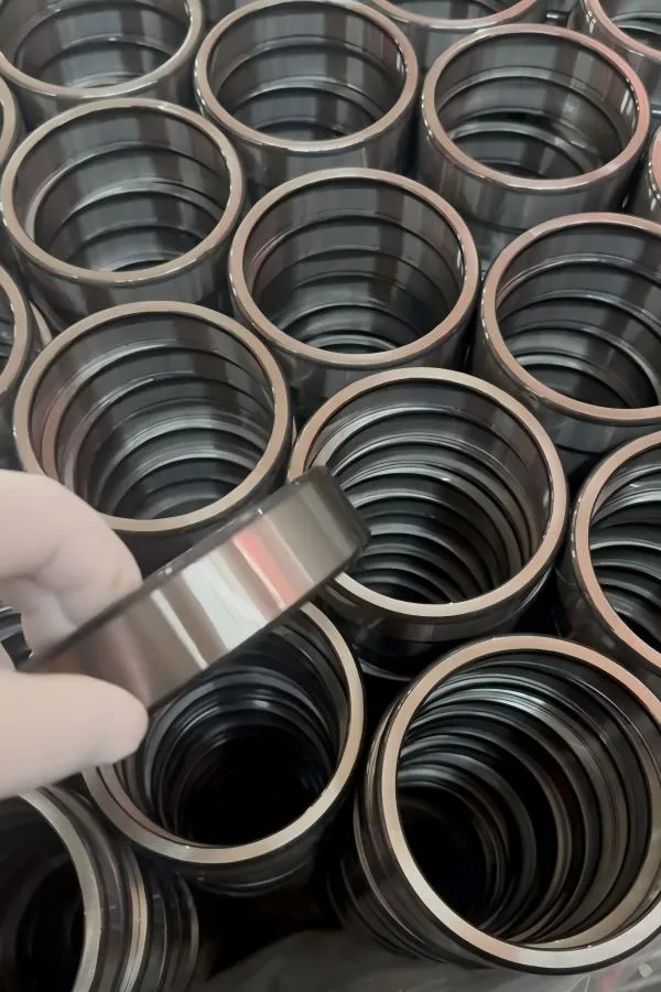 Raceway grinding workshop for full complement cylindrical roller bearings