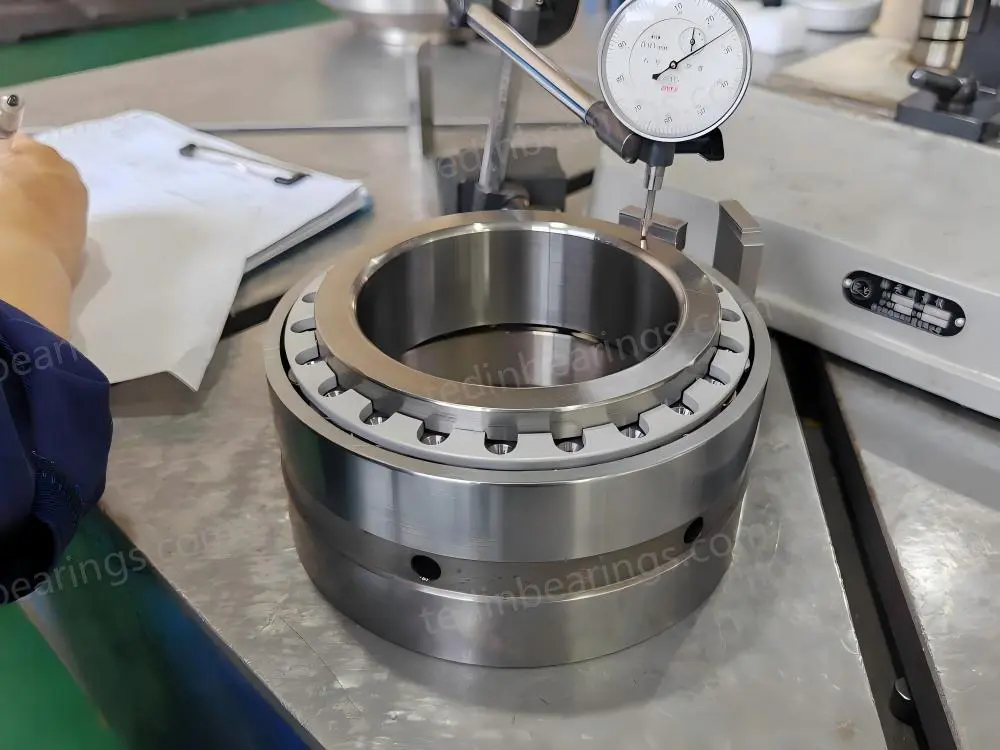 Gamet-type precision tapered roller bearing replacement case for heavy-duty roll grinding machine