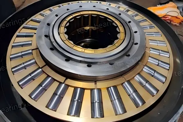 Cedarapids RC54 cone crusher bearing replacement case