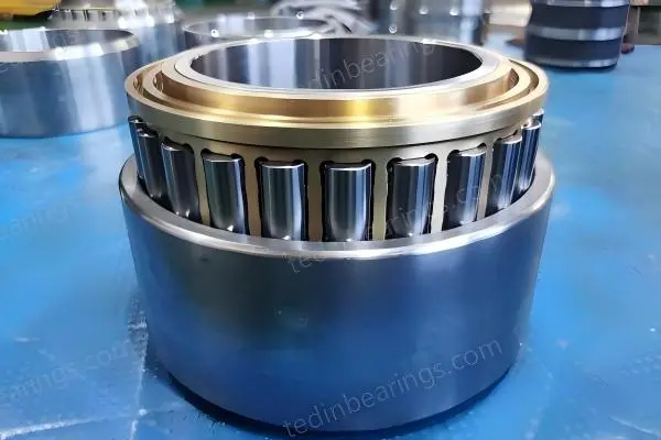 Custom bearing set for KOCKS type rod mill stand housing