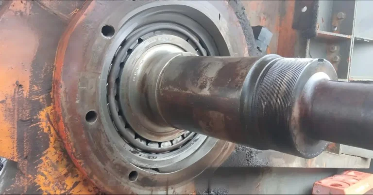 Crusher bearing assembly used in mining equipment