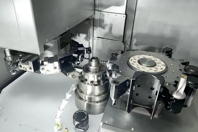 Precision turntable bearings for positioning axes