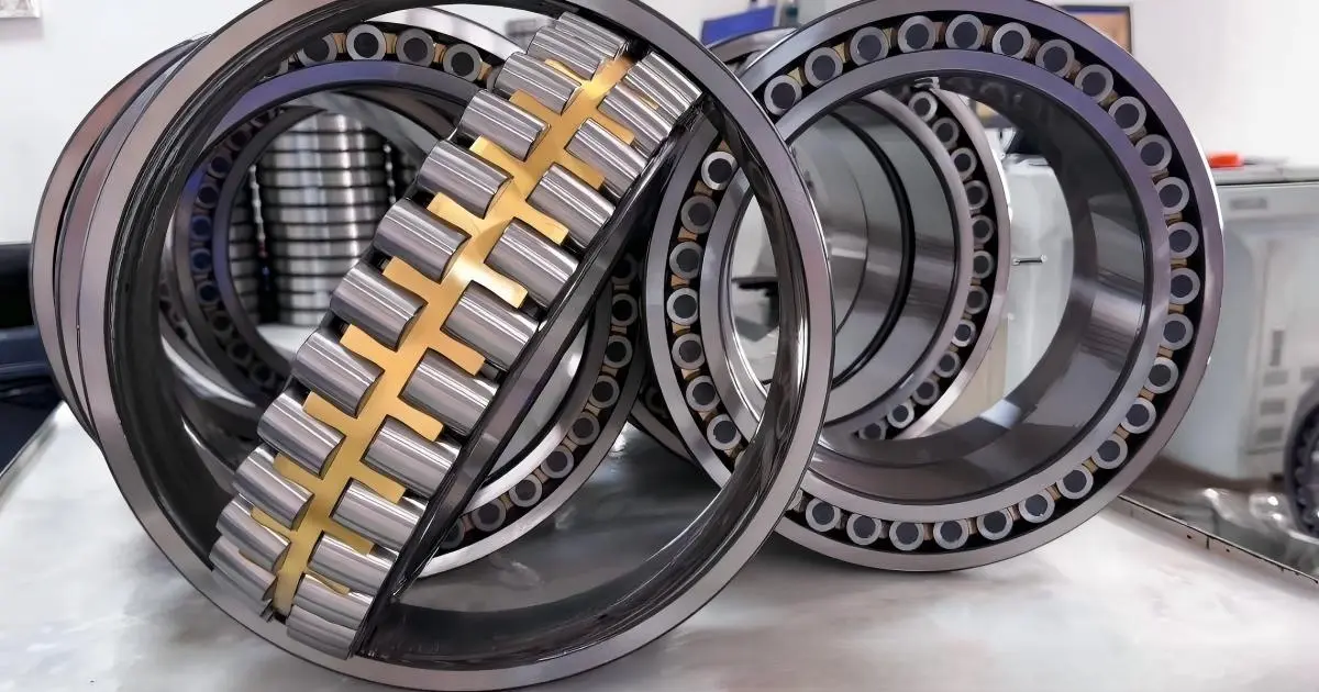 Spherical roller bearing for mining equipment