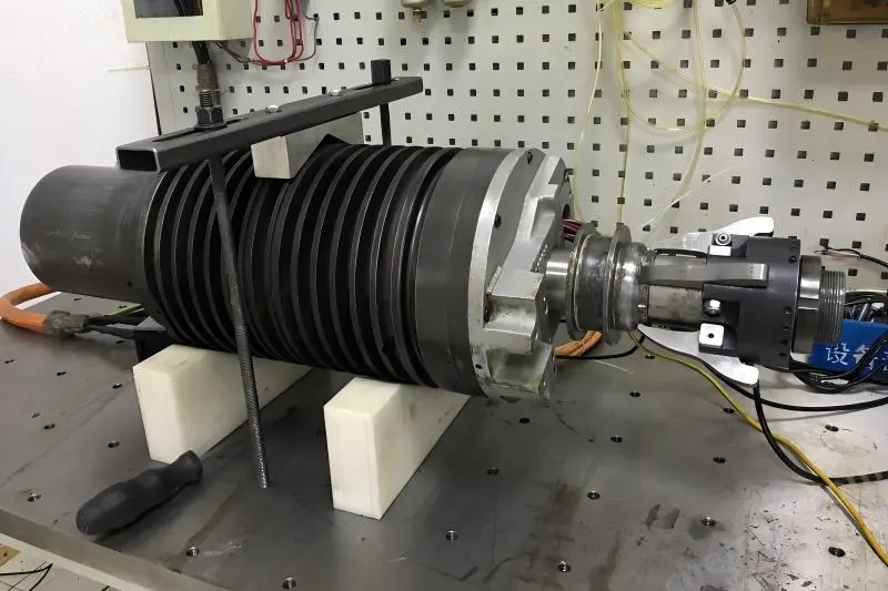 Spindle bearing failure modes including spalling wear cage damage and brinelling